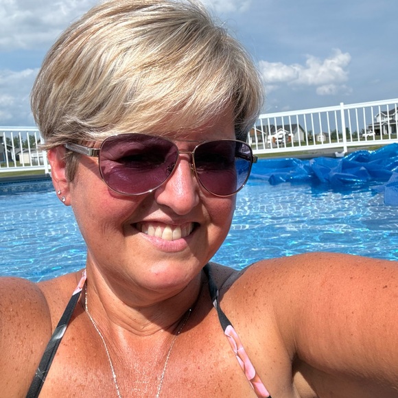 Meet your Posher, Janice - Picture 1 of 1